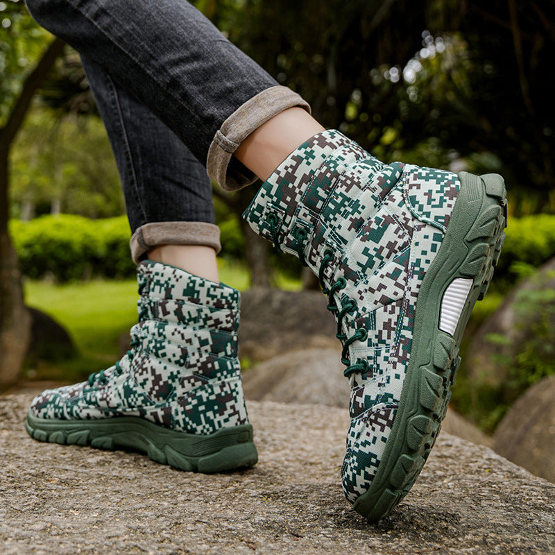 Fleece-Lined Camouflage Hiking Boots With Thick Soles